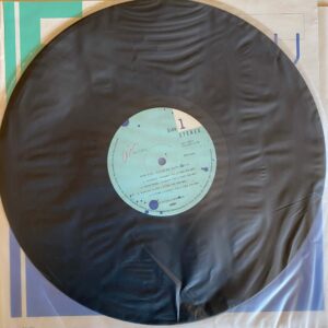 j054